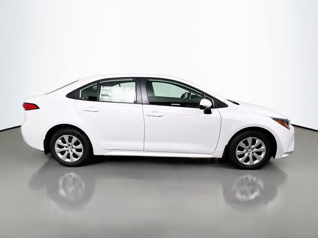 New 2026 Toyota Corolla LE image 2