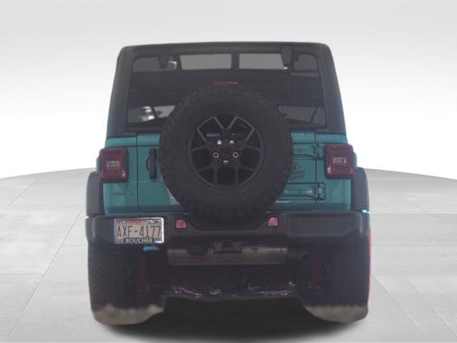 Used 2024 Jeep Wrangler Unlimited AWD/4WD image 5