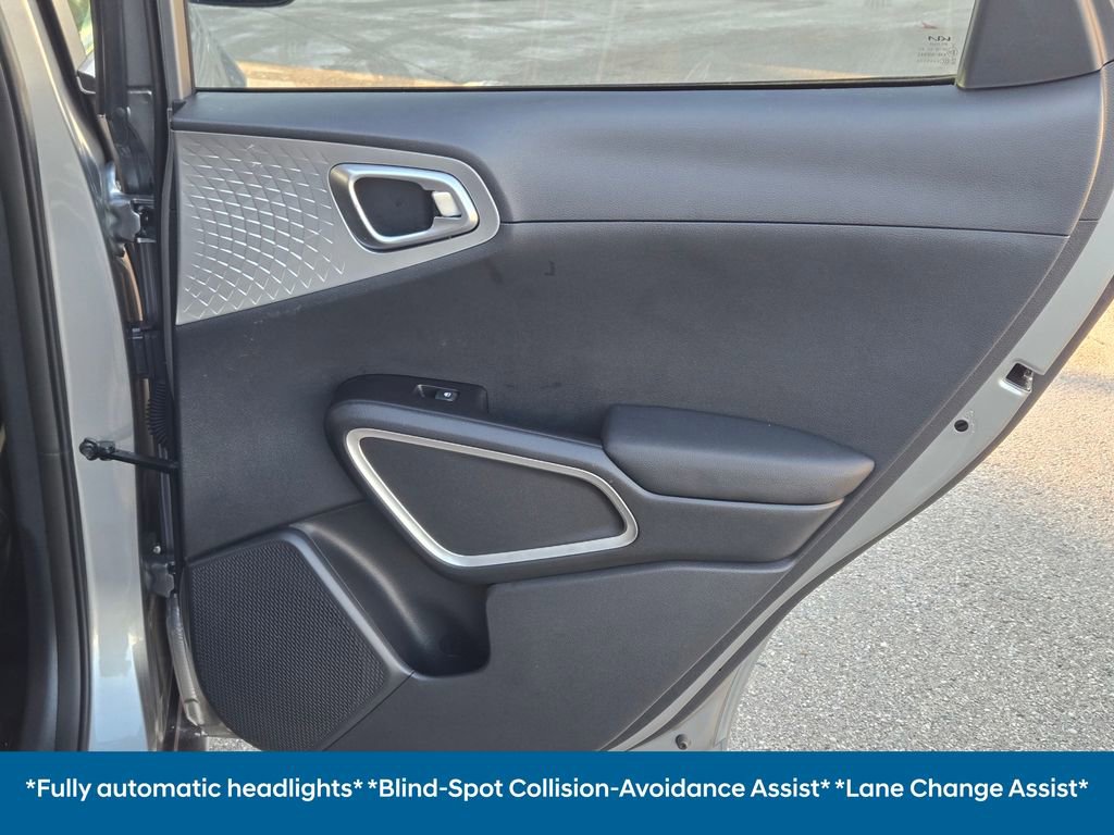 Used 2025 Kia Soul LX w/ Option Group 015 image 12