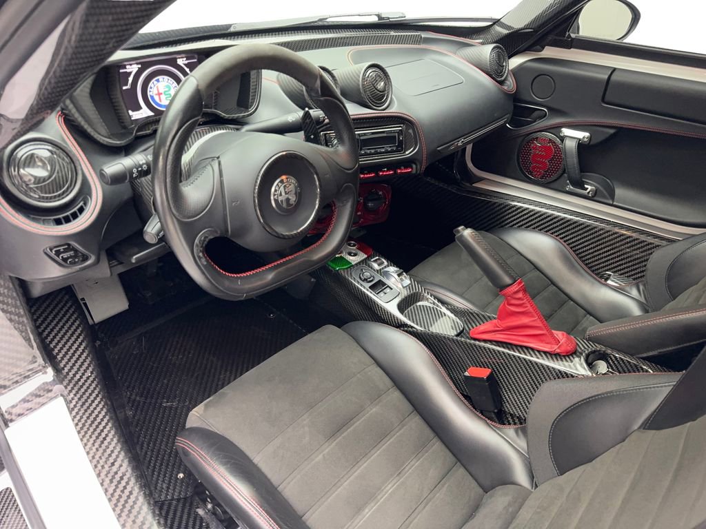 Used 2018 Alfa Romeo 4C Spider RWD image 35