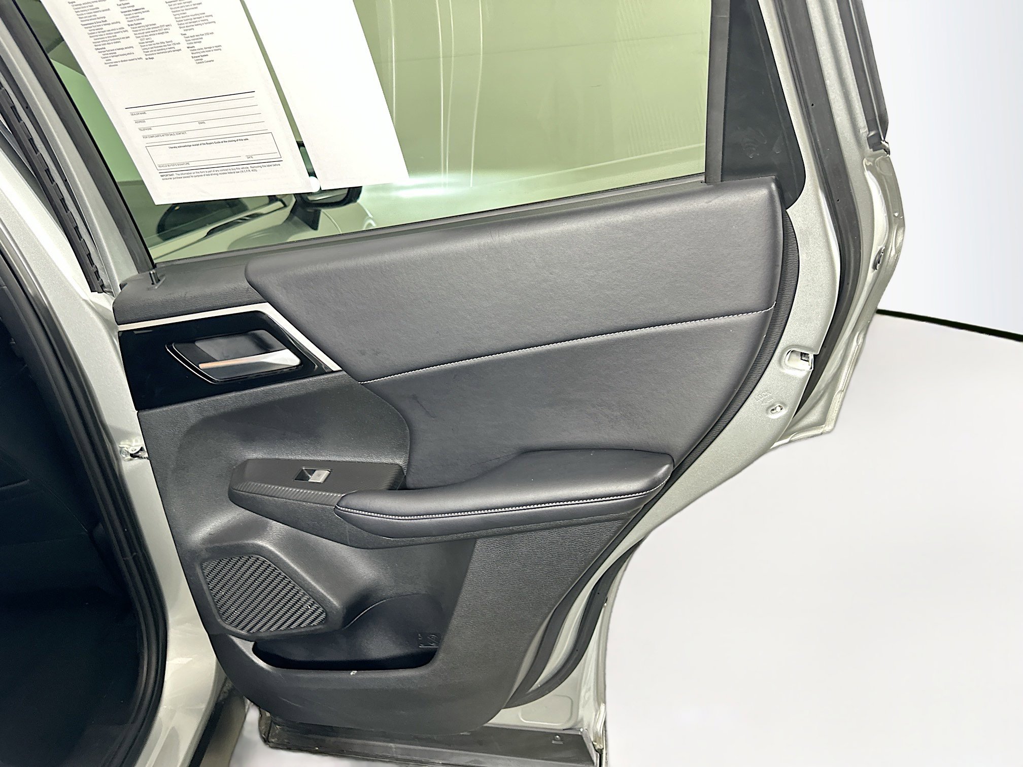 Used 2024 Mitsubishi Outlander SE image 31