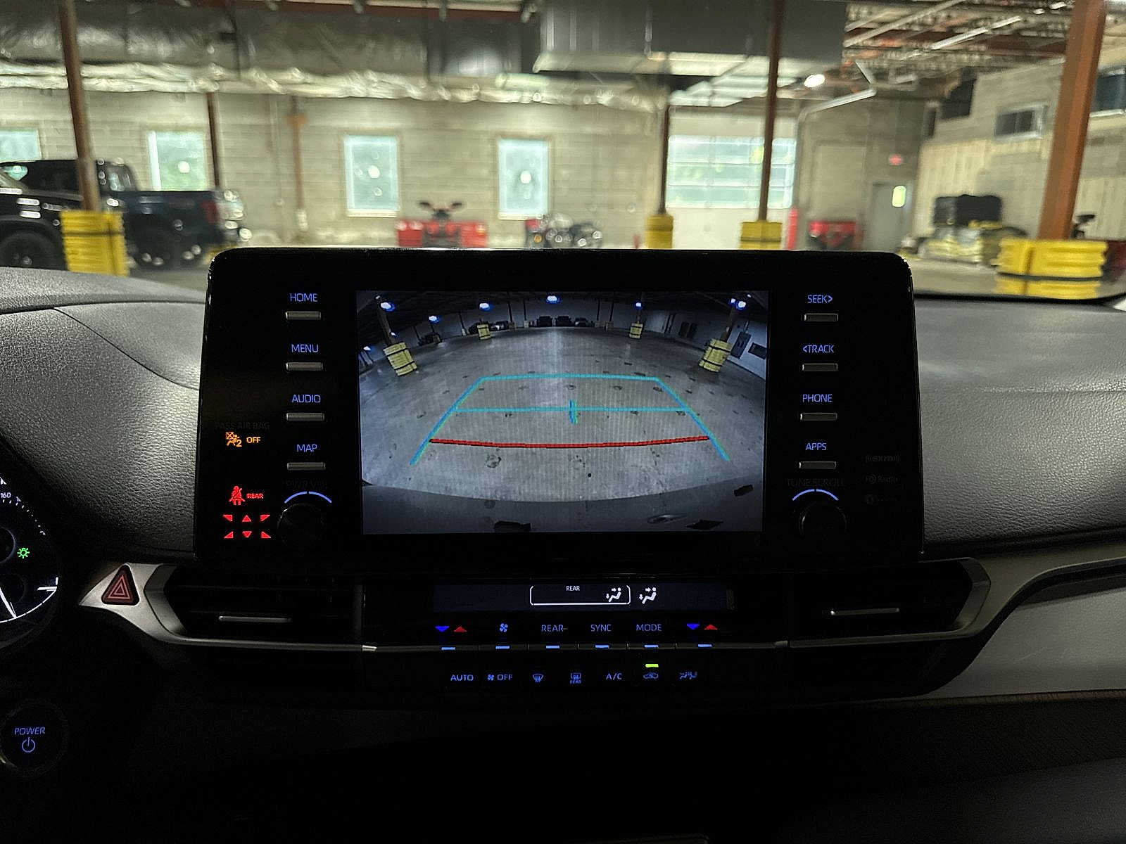 Used 2022 Toyota Sienna LE FWD image 25