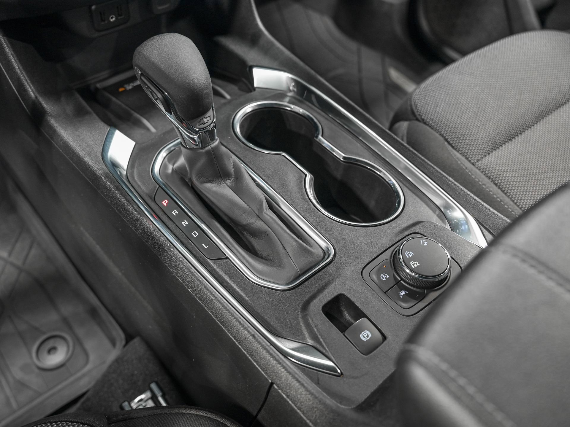 Used 2023 Chevrolet Traverse LT w/ LPO, Floor Liner Package image 23