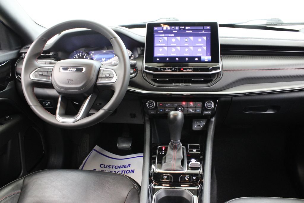 Used 2024 Jeep Compass Trailhawk AWD/4WD image 9