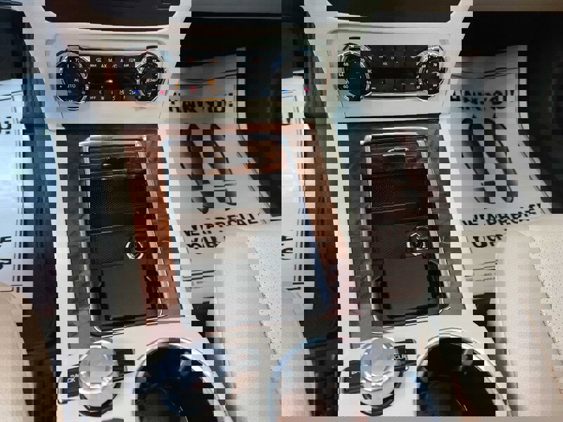 Used 2013 Mercedes-Benz GLK 350 GLK 350 4MATIC 4DR SUV AWD image 29