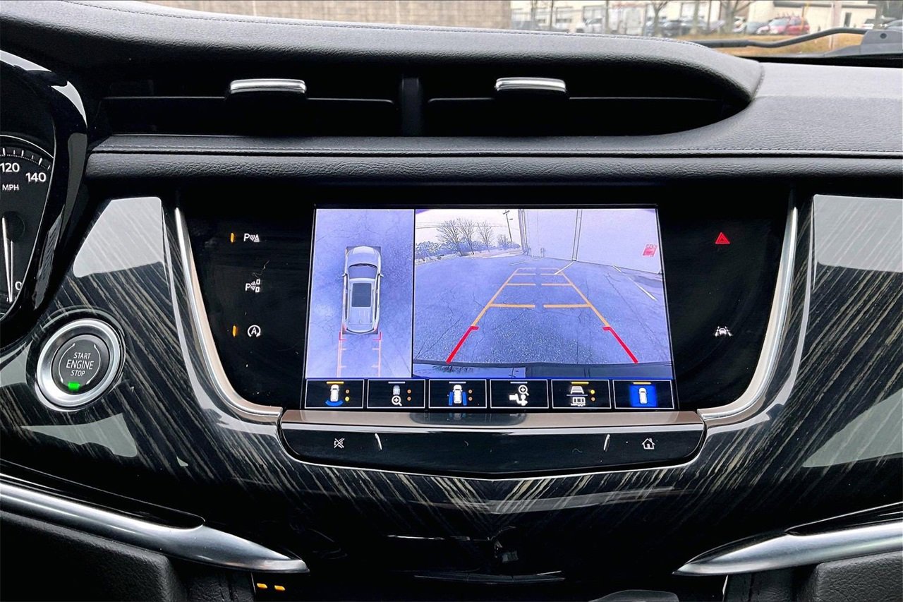 Used 2022 Cadillac XT6 Premium Luxury w/ Technology Package image 14