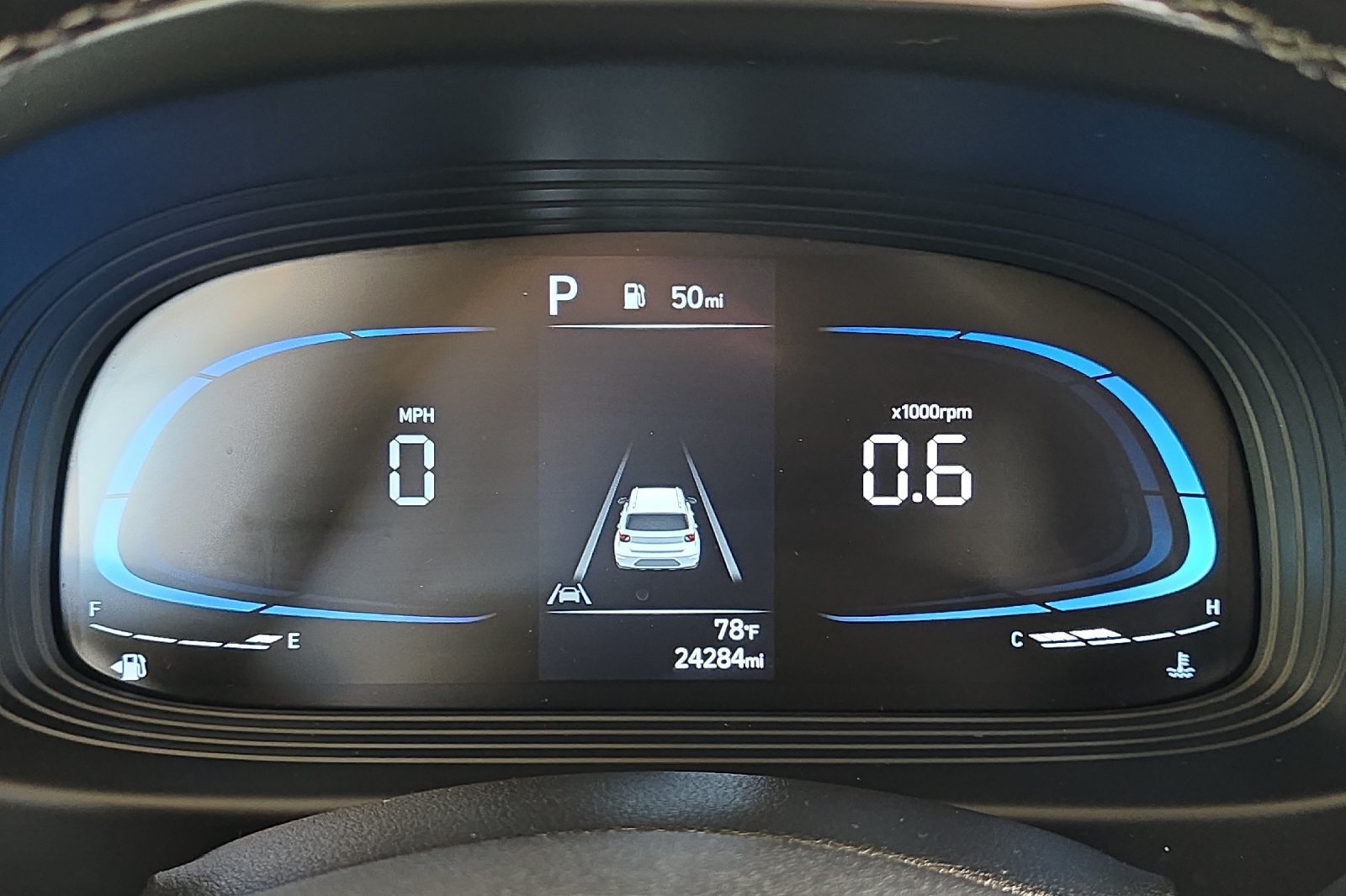Used 2025 Hyundai Venue SEL FWD image 24