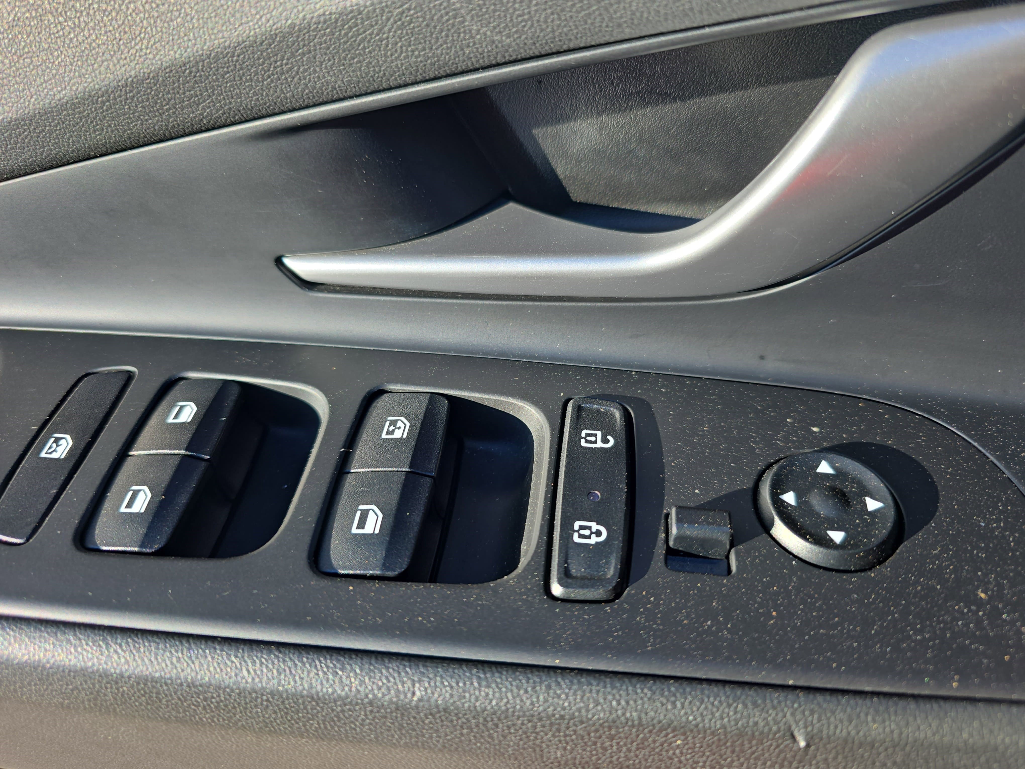 Used 2023 Hyundai Elantra SEL w/ Convenience Package image 28