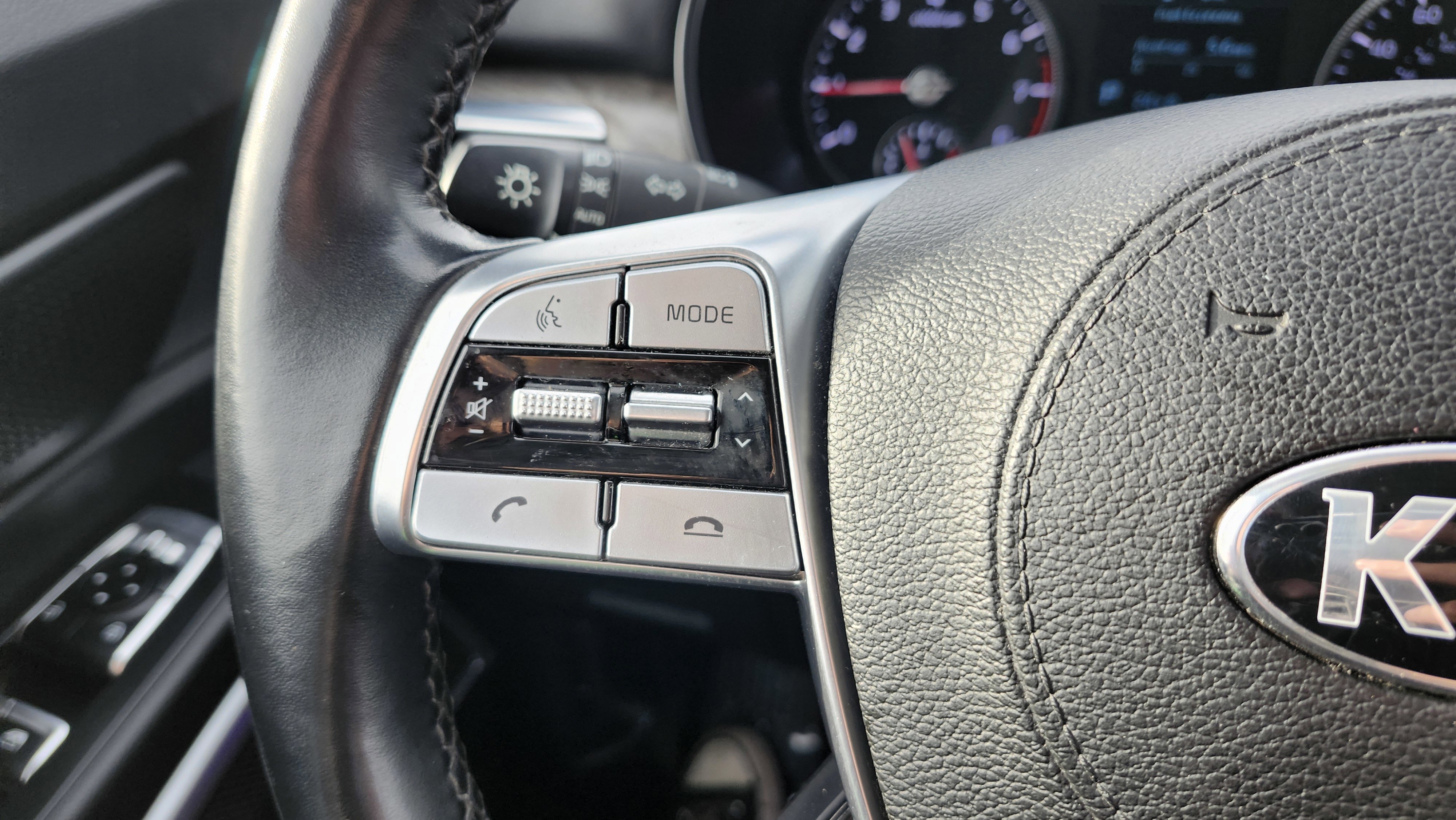 Used 2020 Kia Telluride EX w/ EX Premium Package image 38