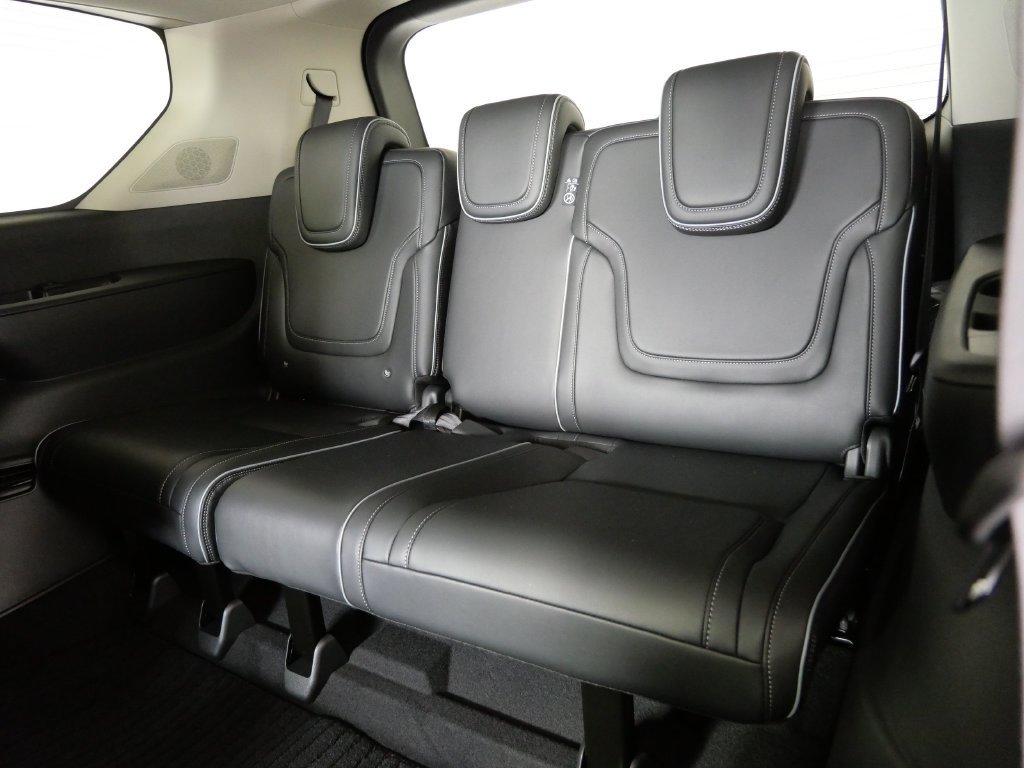 New 2027 INFINITI QX80 Luxe w/ Cargo Package AWD/4WD image 16