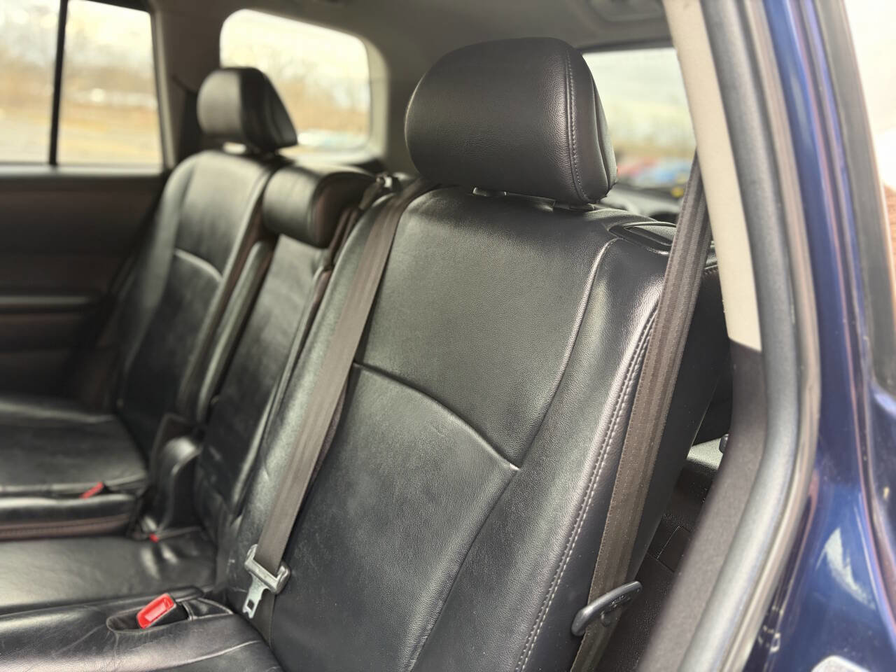 Used 2011 Toyota Highlander SE w/ Tow Pkg AWD/4WD image 15