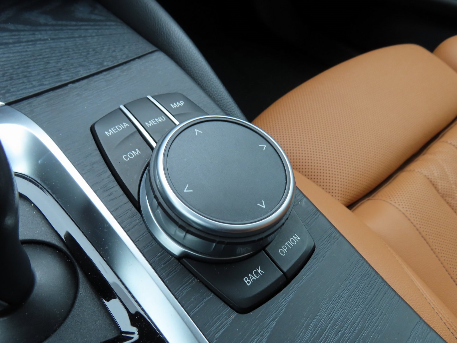 Used 2021 BMW 530i xDrive w/ Premium Package image 30