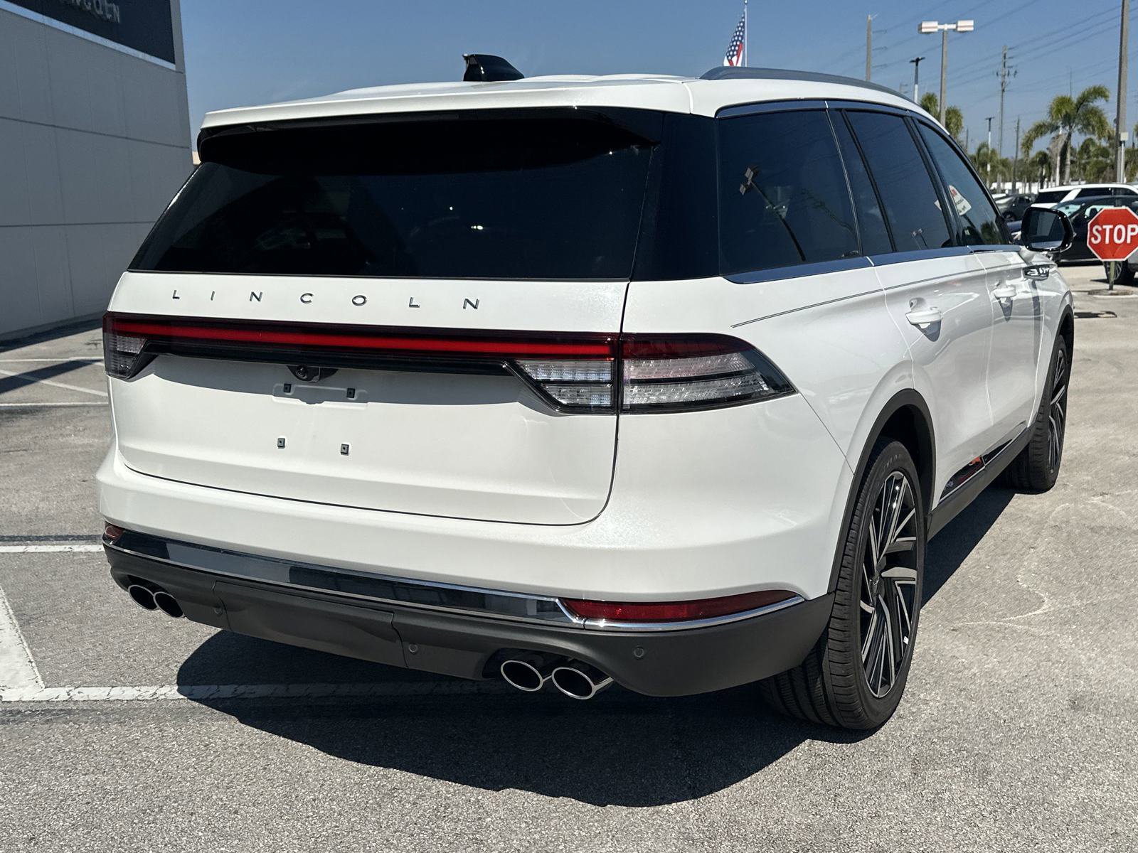 New 2025 Lincoln Aviator Reserve w/ Equipment Group 201A image 5
