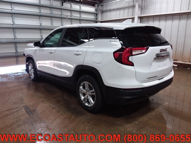 Used 2022 GMC Terrain SLE w/ LPO, Floor Liner Package AWD/4WD image 2