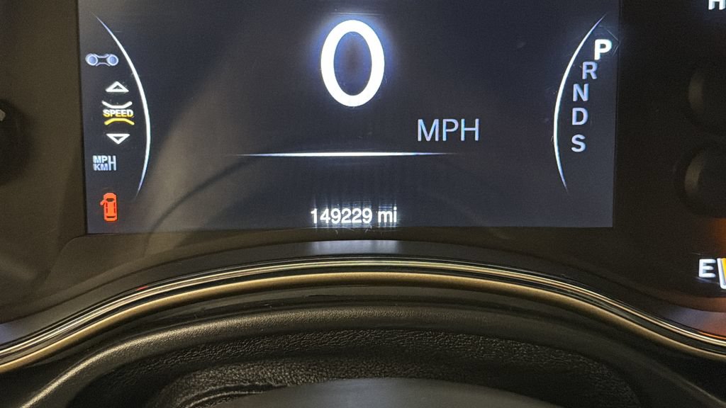 Used 2015 Jeep Grand Cherokee Laredo AWD/4WD image 13