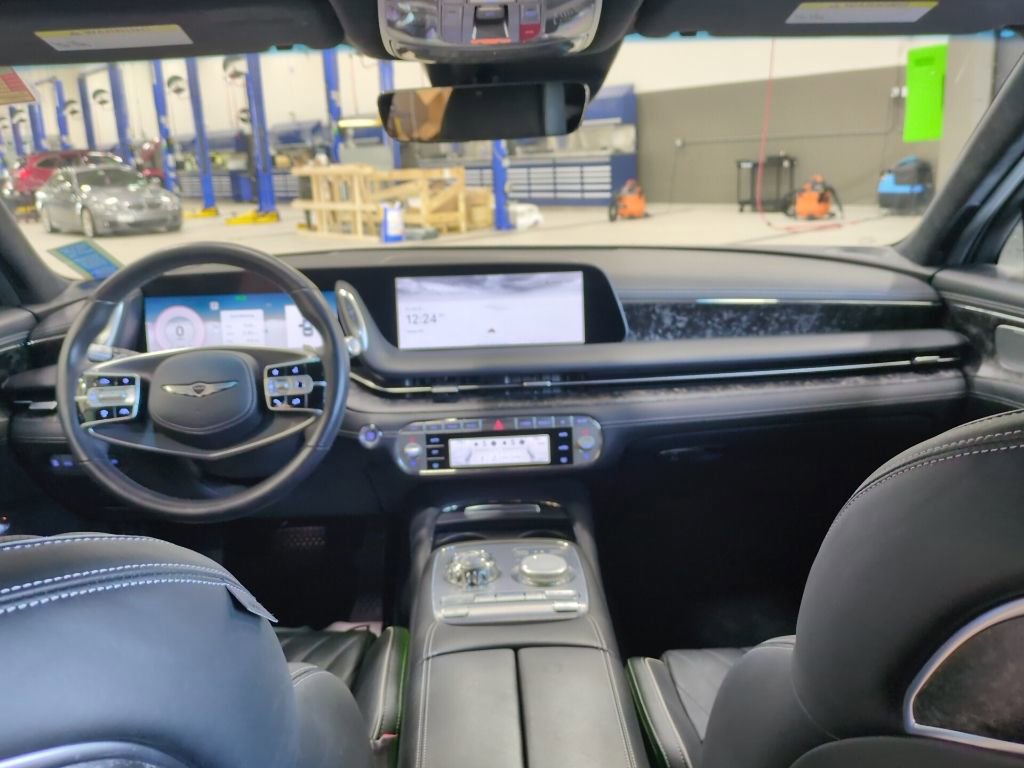 Certified 2023 Genesis G90 3.5T image 7