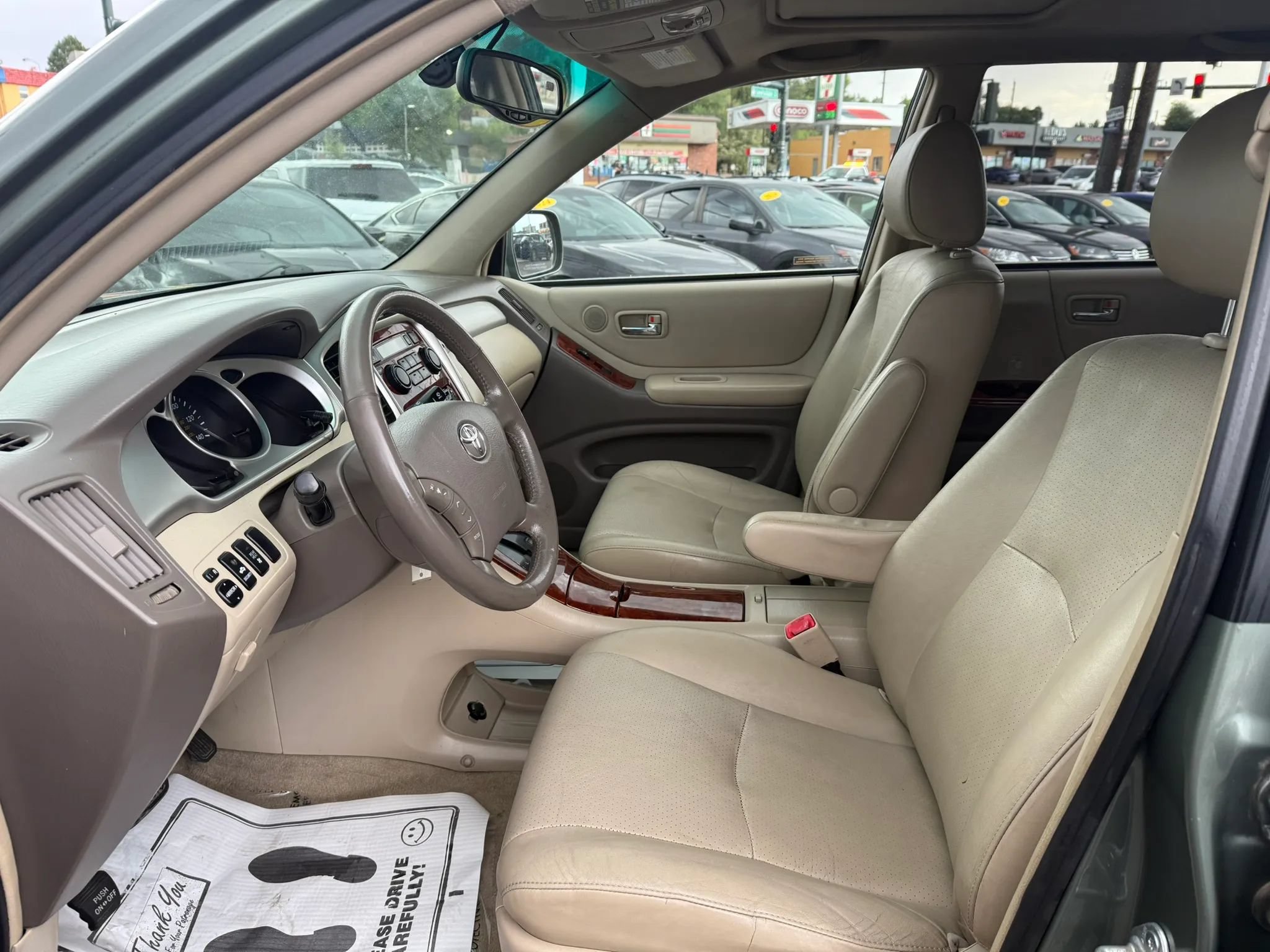 Used 2005 Toyota Highlander Limited w/ Leather Trim Pkg AWD/4WD image 10