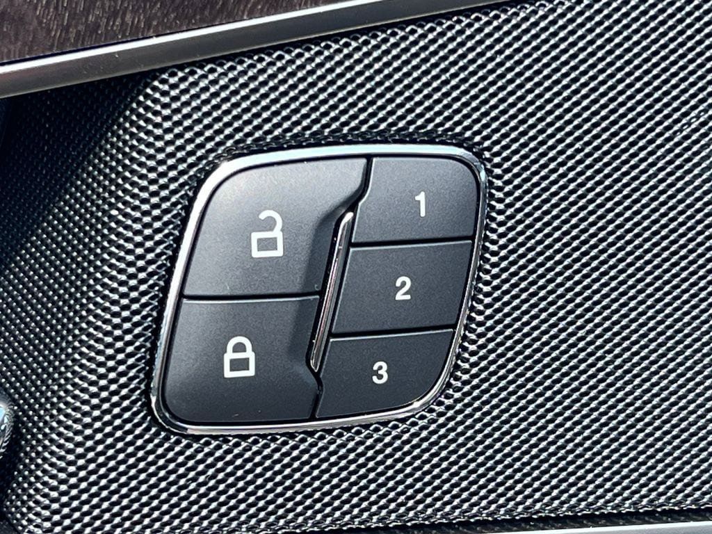 Used 2020 Lincoln Nautilus Reserve AWD/4WD image 14