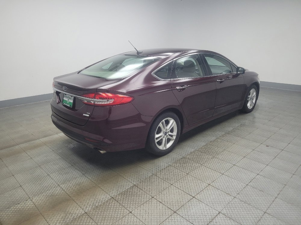 Used 2018 Ford Fusion SE w/ Fusion SE Technology Package FWD image 10