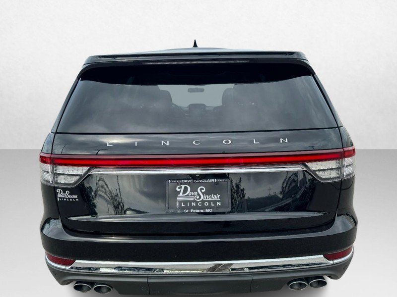 Used 2020 Lincoln Aviator Reserve w/ Equipment Group 202A image 6