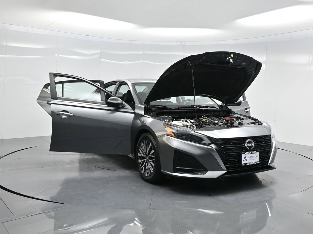 Used 2024 Nissan Altima 2.5 SV image 44