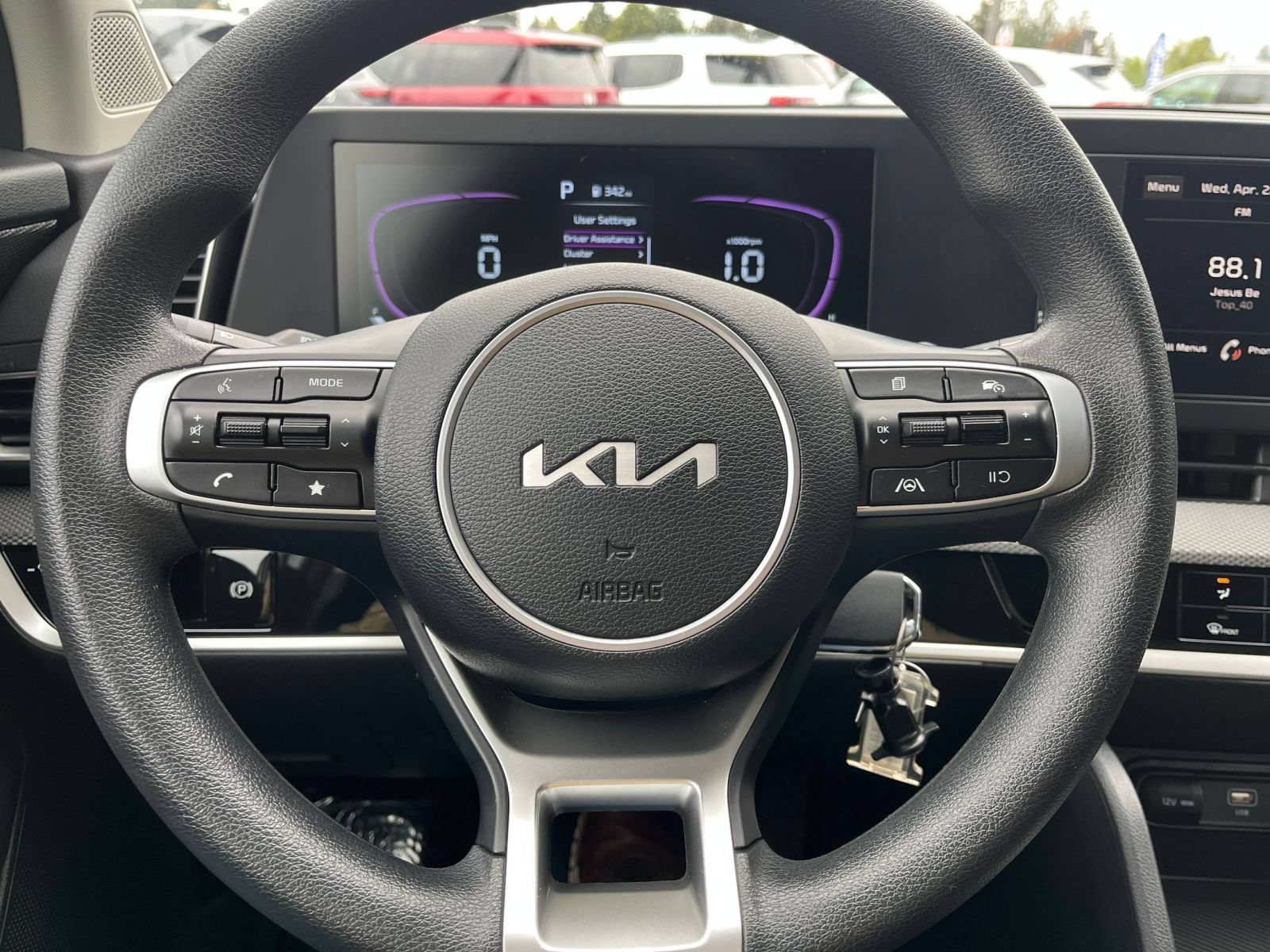 Used 2025 Kia Sportage LX FWD image 28