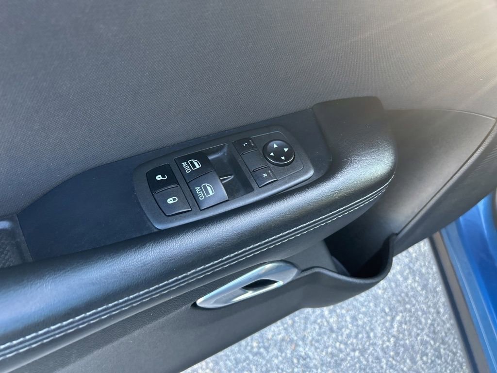 Certified 2022 Dodge Challenger SXT w/ Blacktop Package image 31