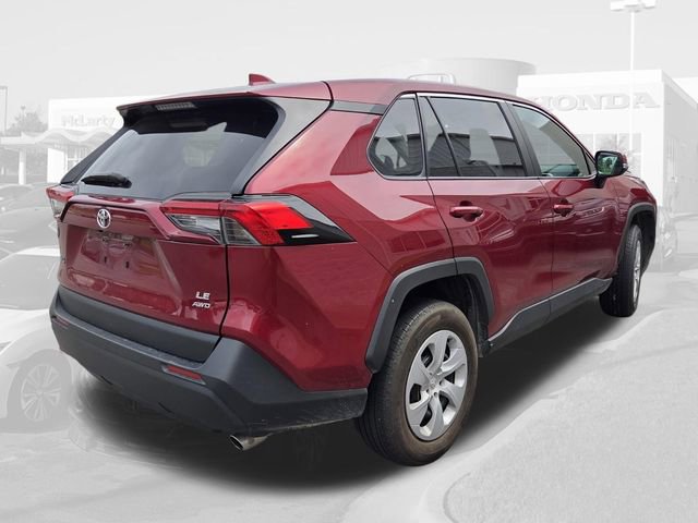 Used 2025 Toyota RAV4 LE AWD/4WD image 5
