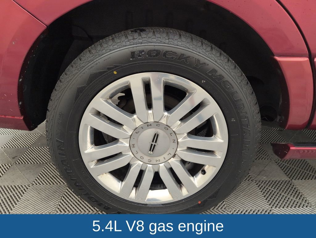 Used 2014 Lincoln Navigator 2WD image 19
