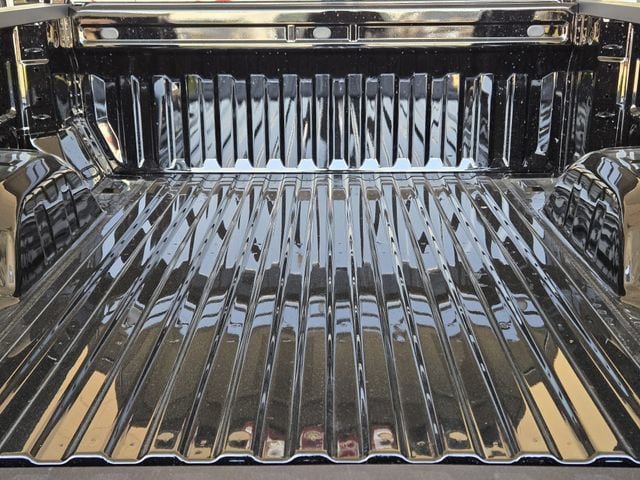 New 2026 Chevrolet Silverado 1500 Custom w/ LPO, Dark Essentials Package RWD image 25