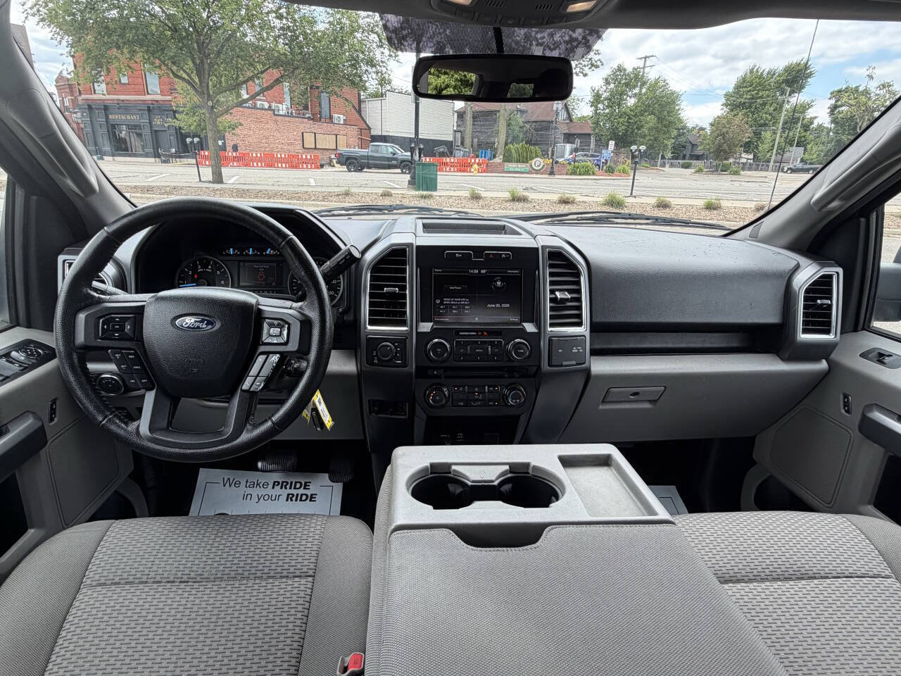Used 2015 Ford F150 XLT w/ Equipment Group 302A Luxury AWD/4WD image 11