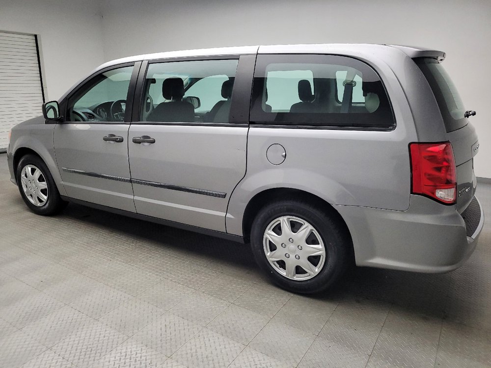 Used 2016 Dodge Grand Caravan American Value Package w/ UConnect Hands-Free Group FWD image 3