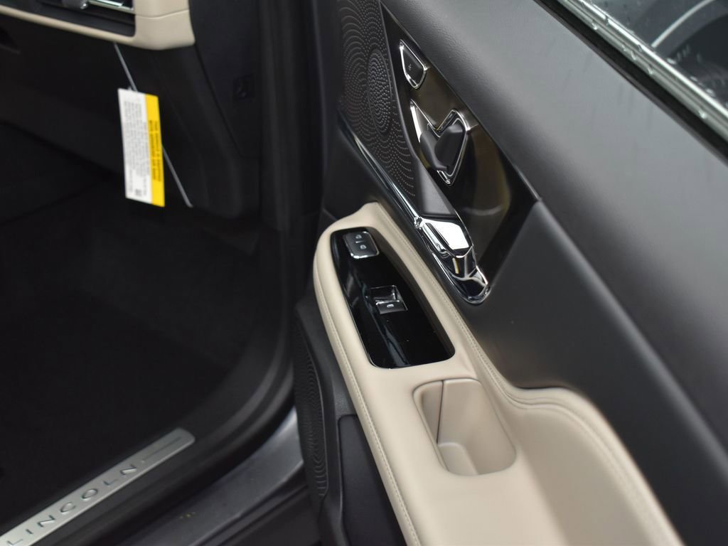 New 2026 Lincoln Corsair Grand Touring AWD/4WD image 17