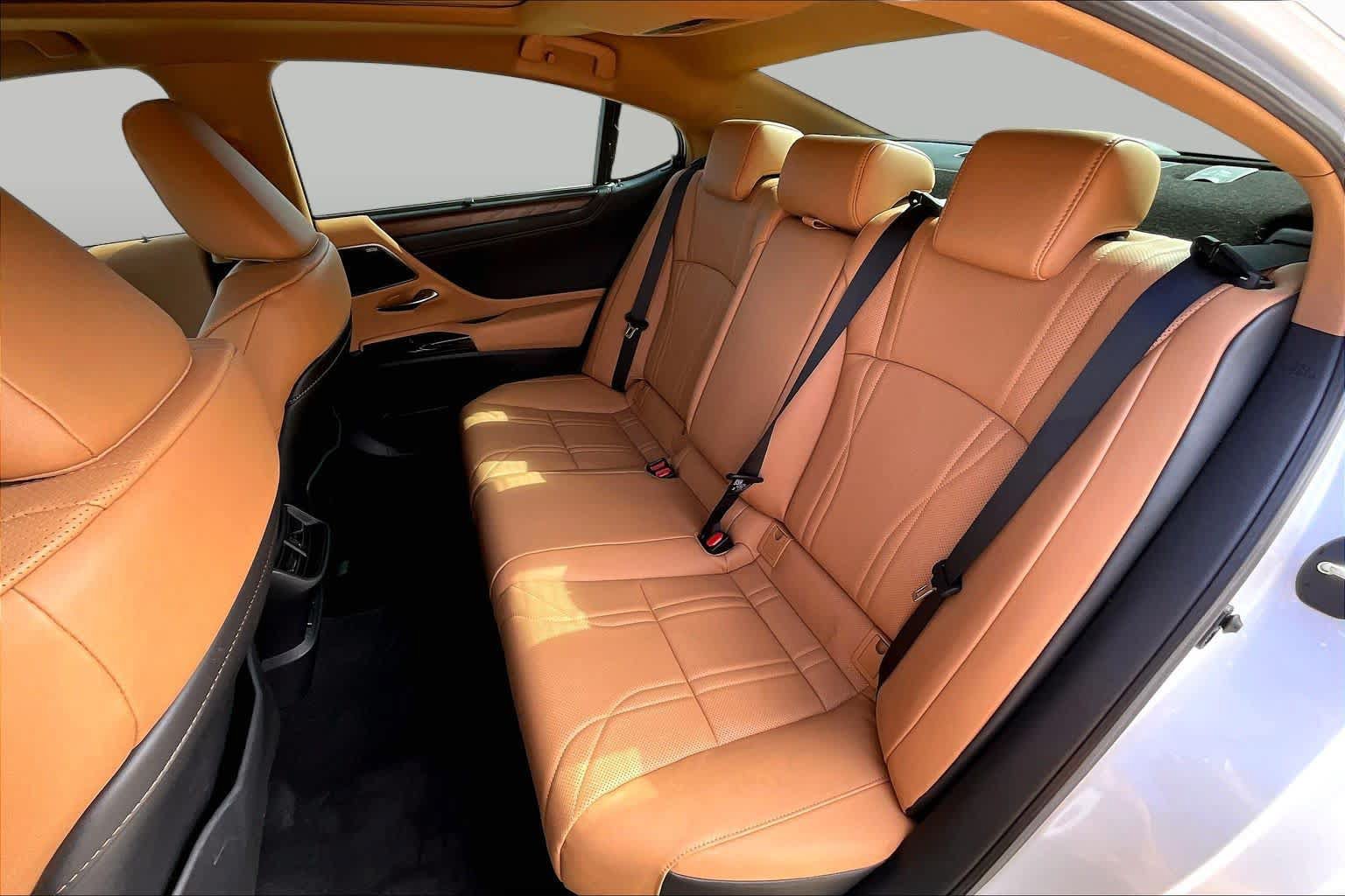 Used 2024 Lexus ES 350 Ultra Luxury w/ Accessory Package (Z2) FWD image 21