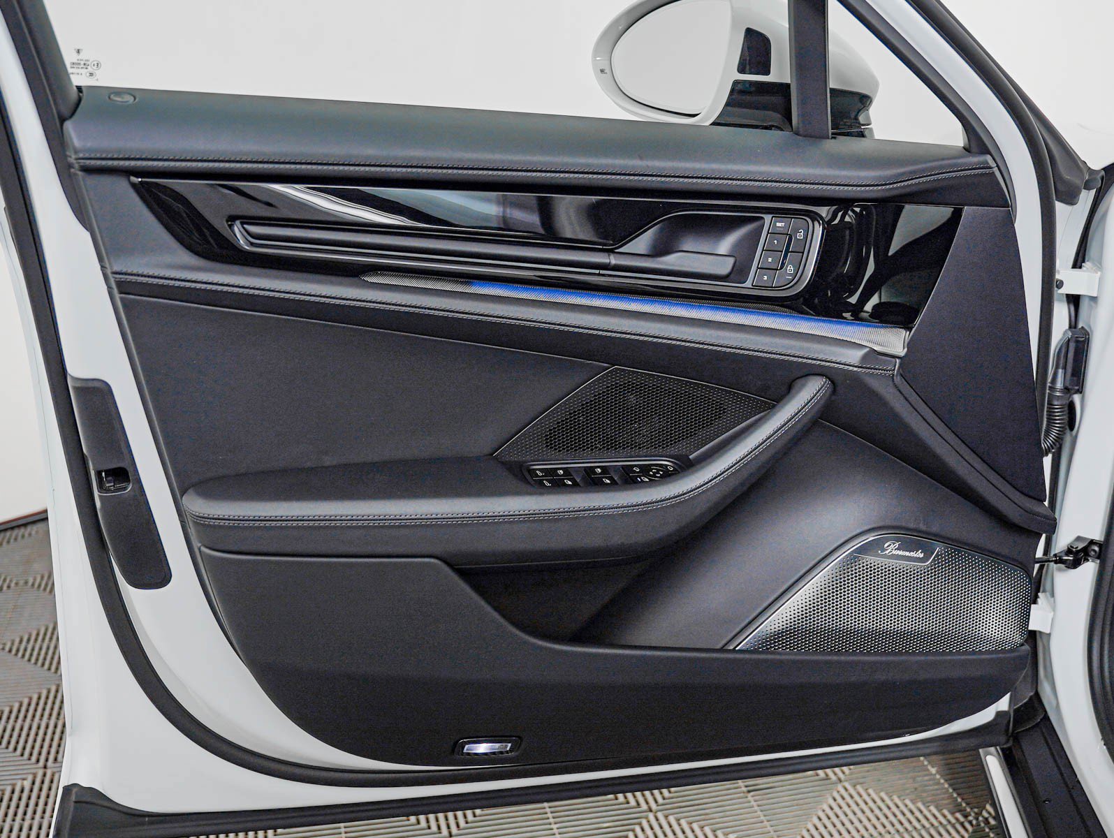 Certified 2024 Porsche Panamera RWD image 29