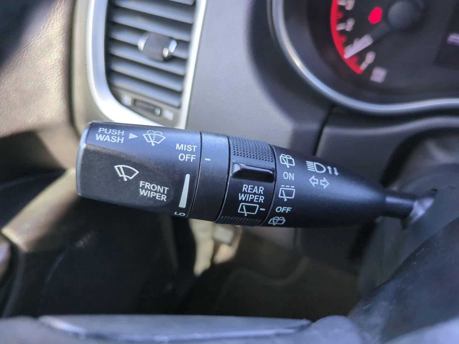 Used 2019 Dodge Durango SXT image 25