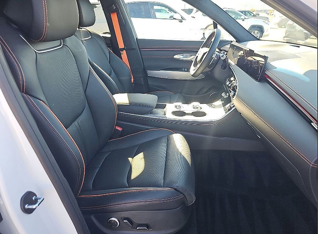 Used 2026 Genesis GV70 2.5T Sport Prestige image 13