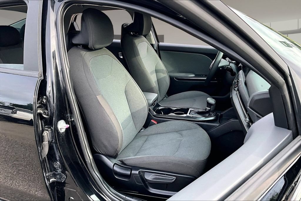 Used 2025 Kia K4 FWD image 7