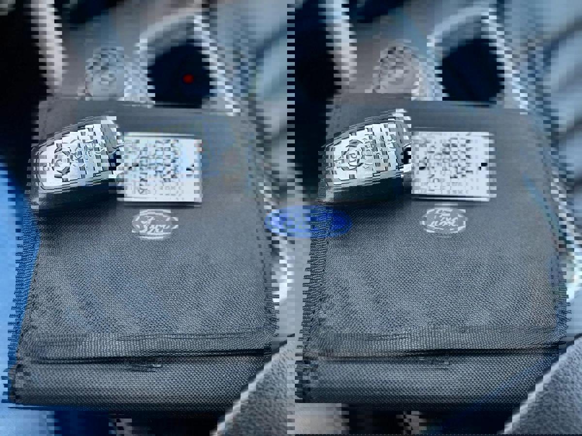 Used 2019 Ford Fusion SEL image 18