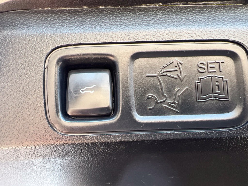 Used 2020 Ford Expedition Max Limited w/ Equipment Group 303A AWD/4WD image 13
