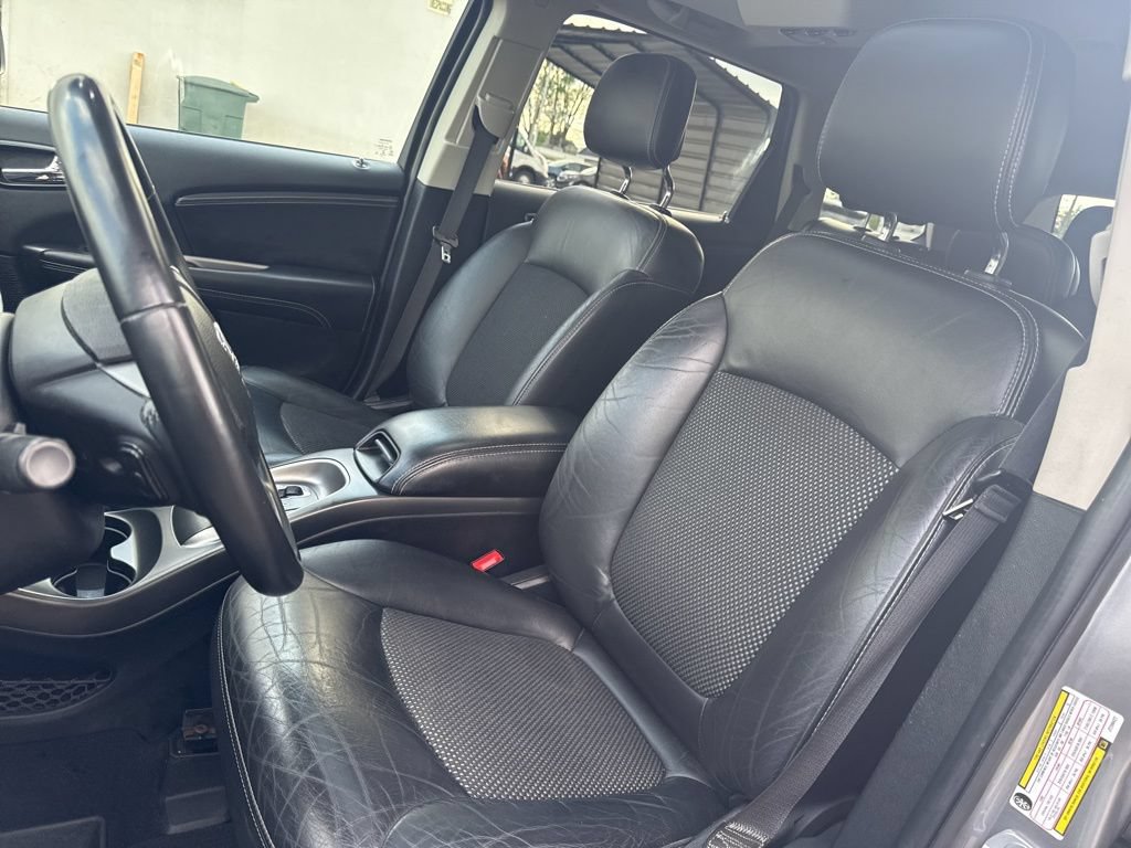 Used 2018 Dodge Journey Crossroad w/ Nav & Sun Group FWD image 15
