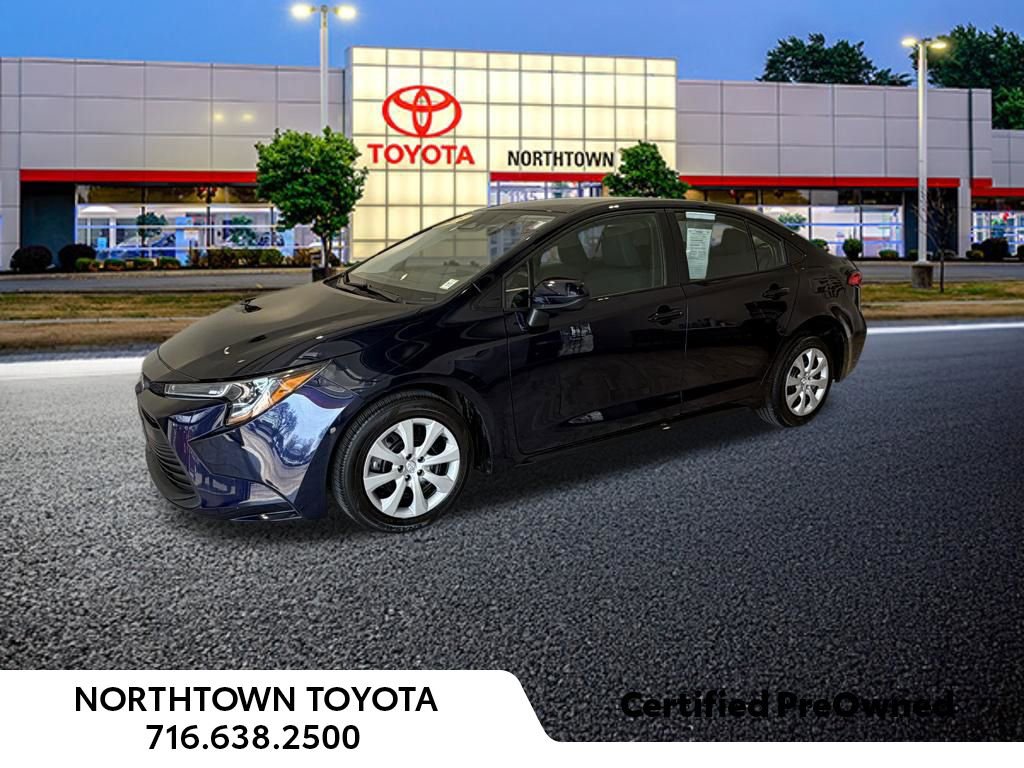 Used 2025 Toyota Corolla LE image 1