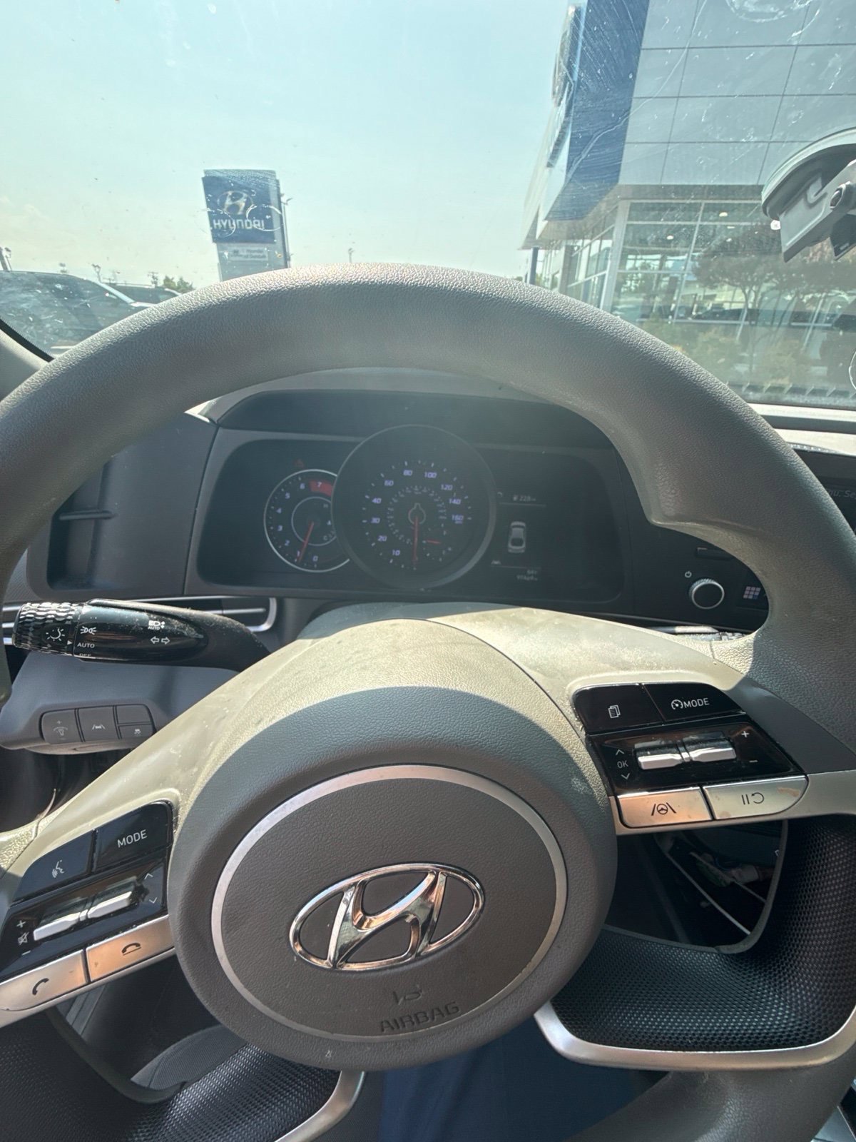 Used 2023 Hyundai Elantra SEL FWD image 14