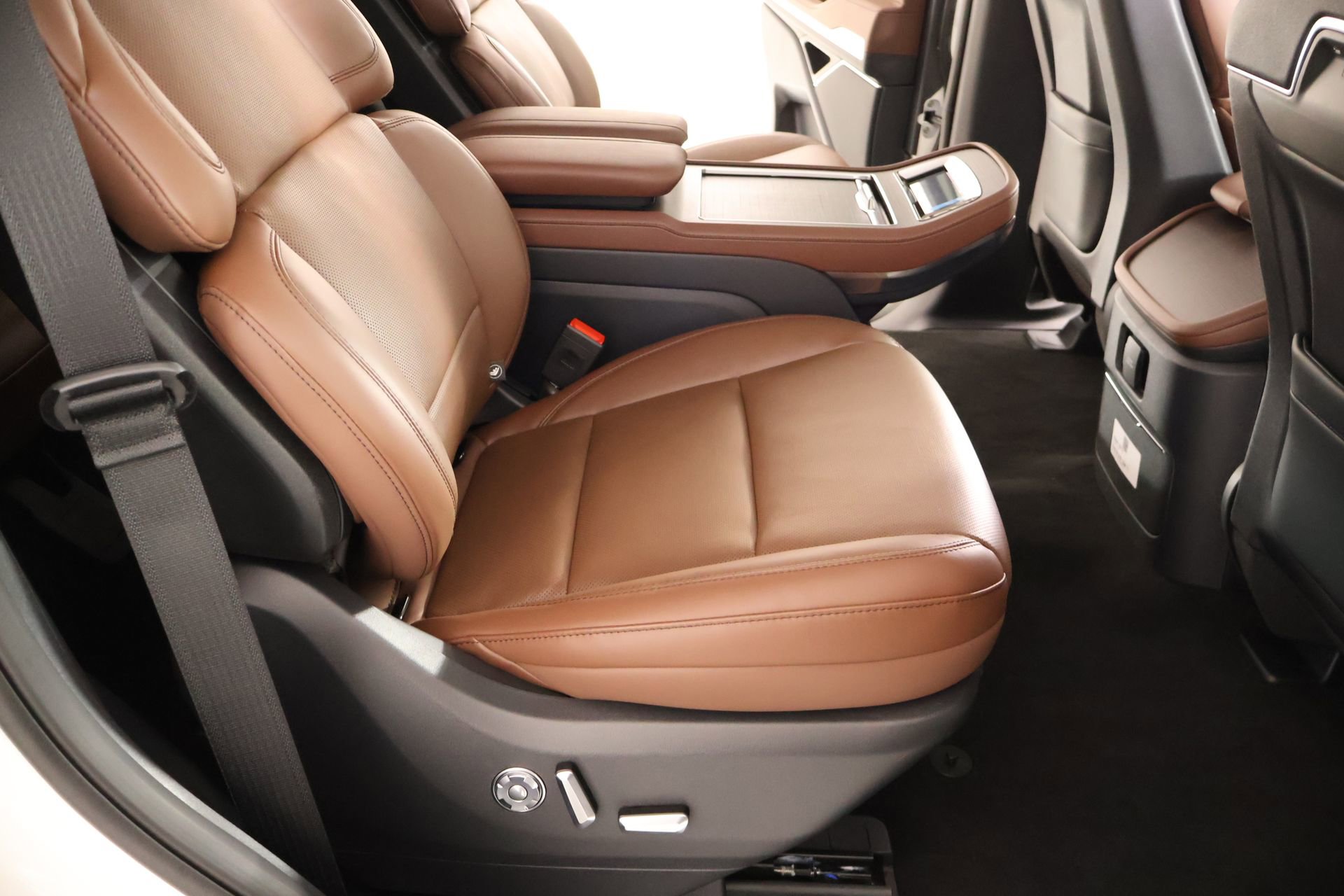 New 2026 Lincoln Navigator Reserve image 16