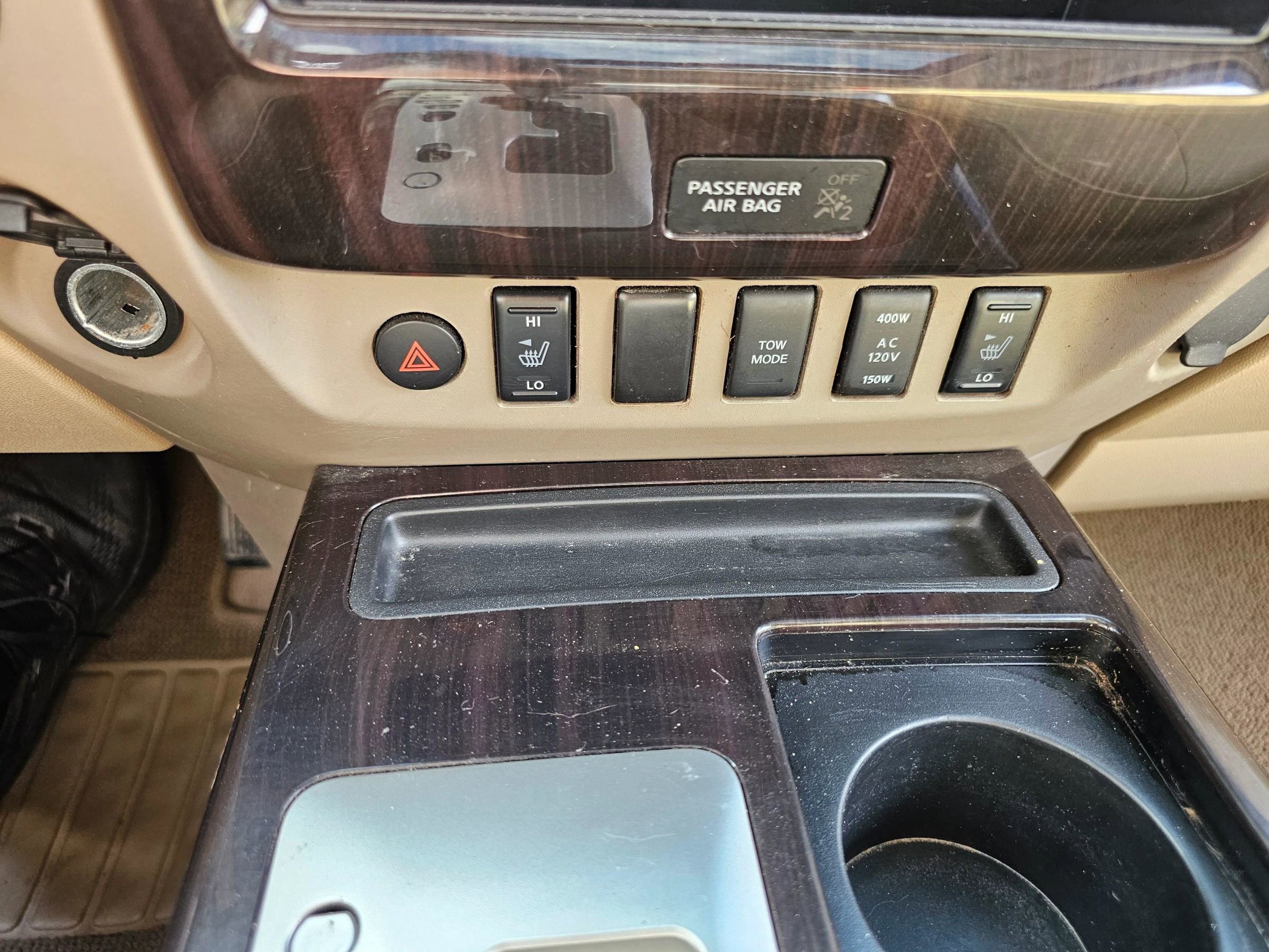 Used 2015 Nissan Titan SL w/ SL Moonroof Package image 11