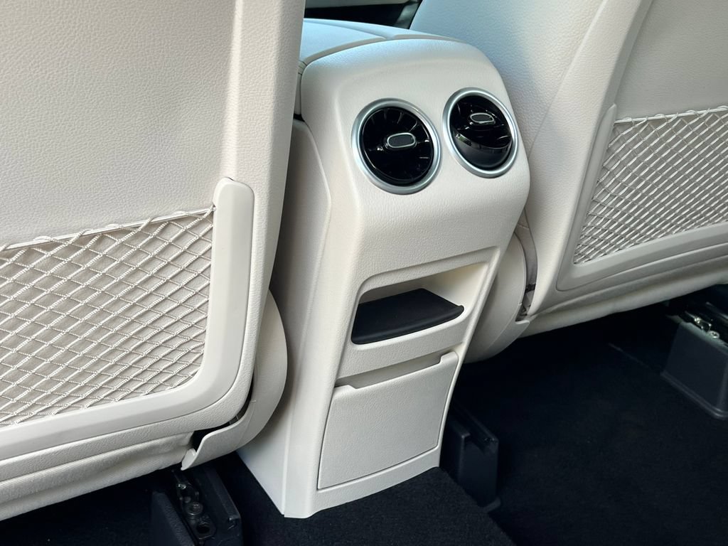 New 2026 Mercedes-Benz GLB 250 4MATIC image 34