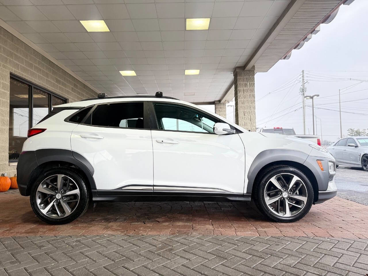 Used 2021 Hyundai Kona Limited image 17