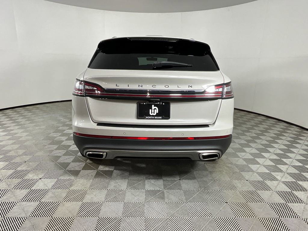 Used 2023 Lincoln Nautilus Reserve w/ Equipment Group 201A image 7