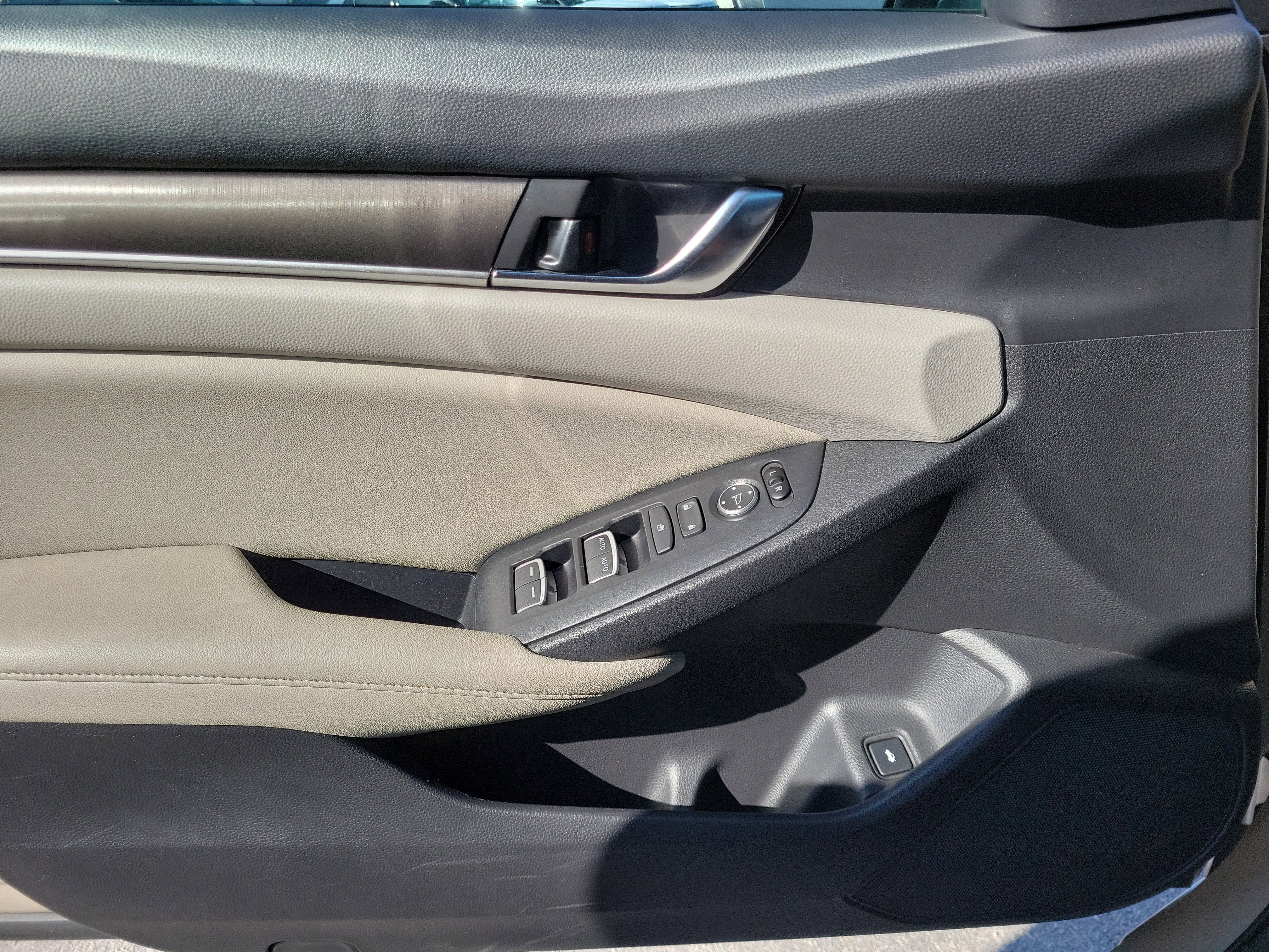 Used 2019 Honda Accord LX image 24