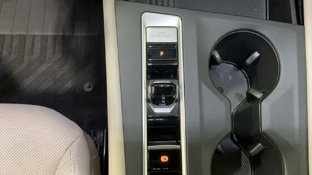 Certified 2025 Volkswagen Atlas SE AWD/4WD image 13